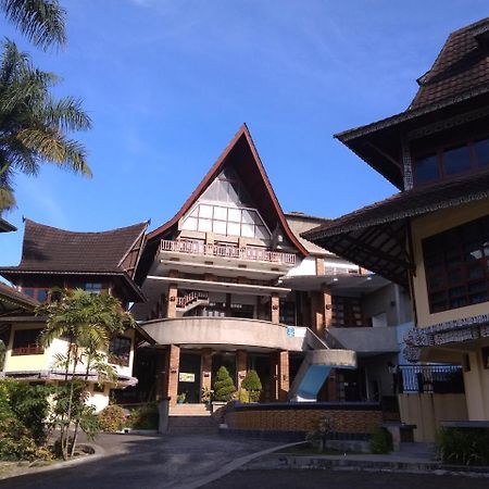 Sapadia Hotel And Cottage Parapat Kültér fotó