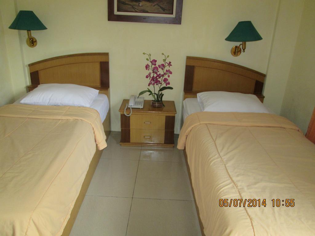 Sapadia Hotel And Cottage Parapat Szoba fotó