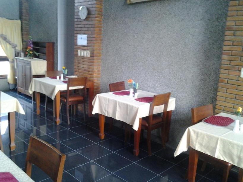 Sapadia Hotel And Cottage Parapat Kültér fotó