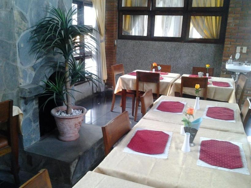 Sapadia Hotel And Cottage Parapat Kültér fotó